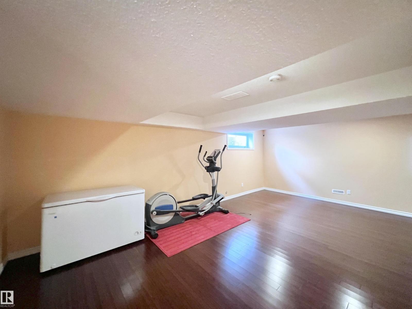 6957 Strom Ln Nw, Edmonton, Alberta  T6R 0J9 - Photo 33 - E4454836
