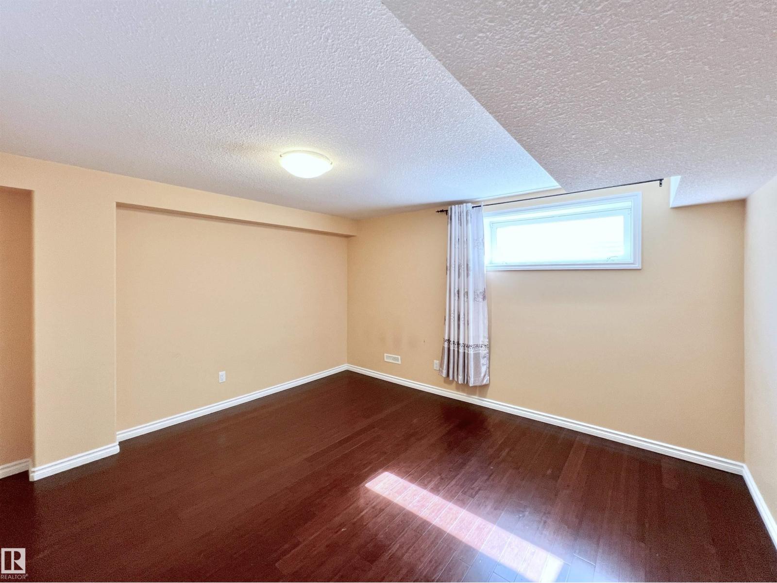 6957 Strom Ln Nw, Edmonton, Alberta  T6R 0J9 - Photo 37 - E4454836