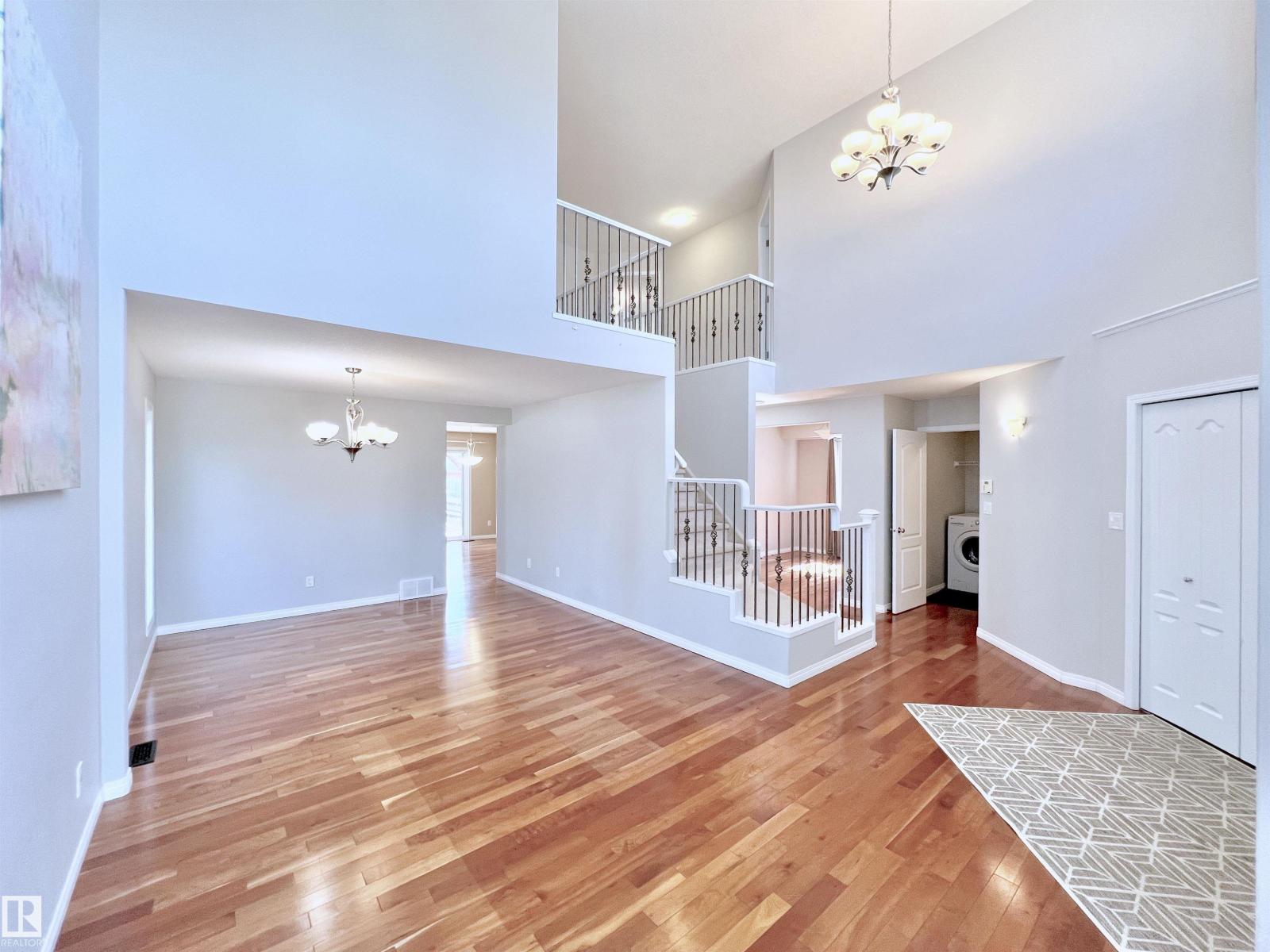 6957 Strom Ln Nw, Edmonton, Alberta  T6R 0J9 - Photo 4 - E4454836