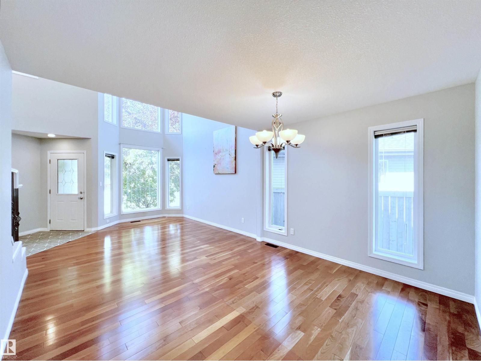 6957 Strom Ln Nw, Edmonton, Alberta  T6R 0J9 - Photo 7 - E4454836