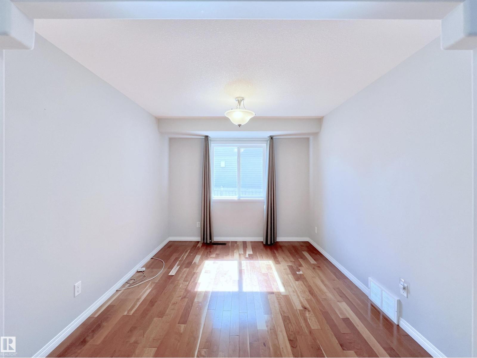 6957 Strom Ln Nw, Edmonton, Alberta  T6R 0J9 - Photo 9 - E4454836