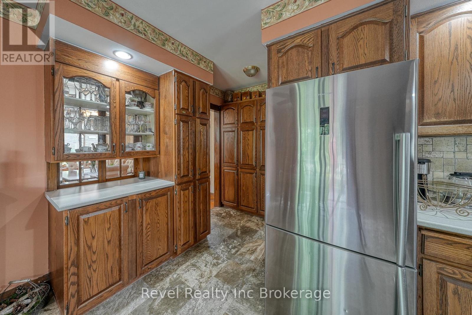 140 Vansittart Avenue, Woodstock, Ontario  N4S 6E6 - Photo 19 - X12366489