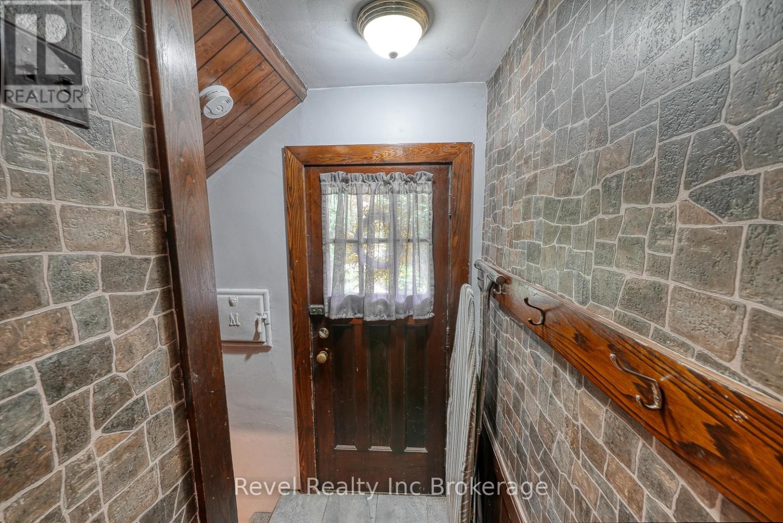 140 Vansittart Avenue, Woodstock, Ontario  N4S 6E6 - Photo 21 - X12366489