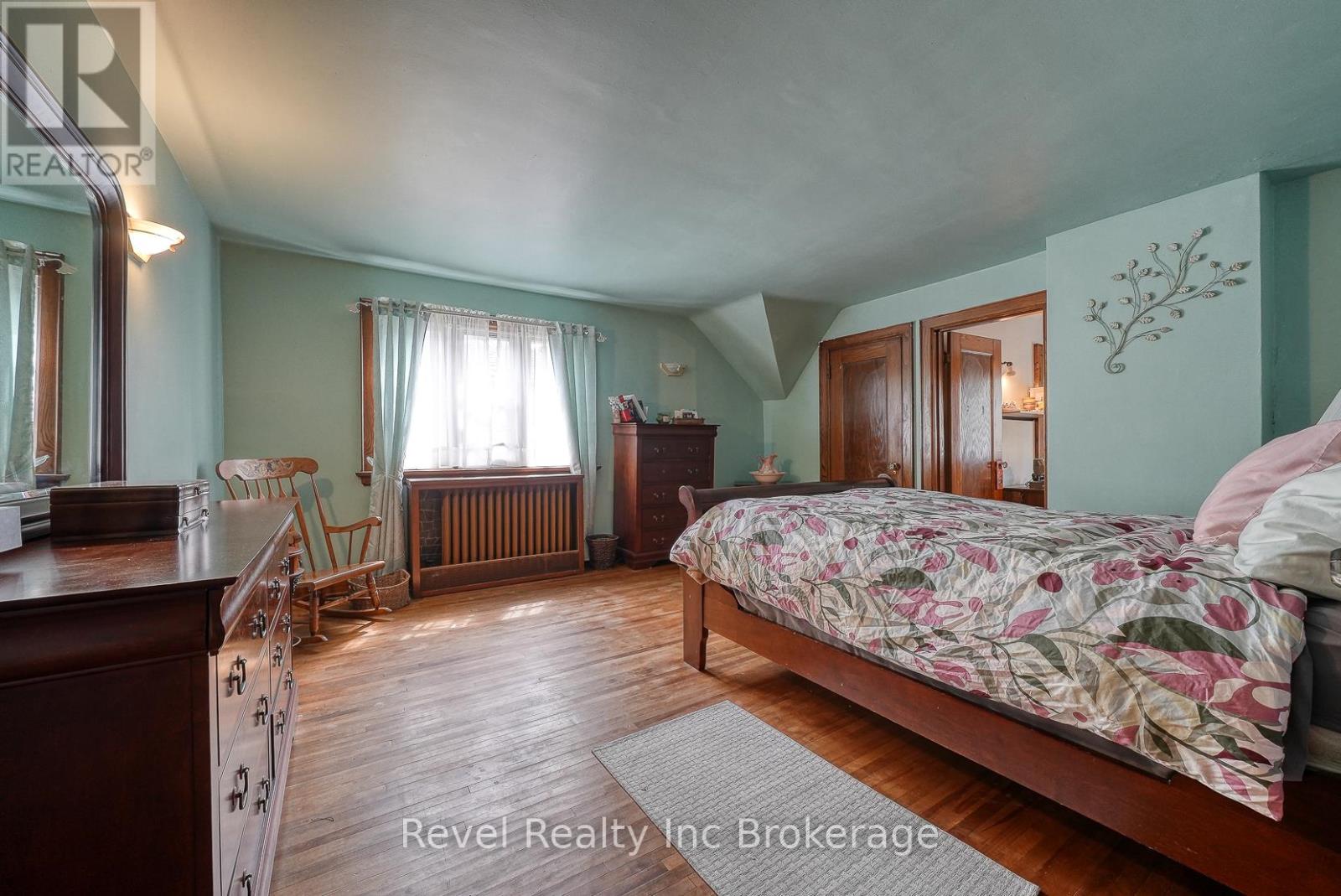 140 Vansittart Avenue, Woodstock, Ontario  N4S 6E6 - Photo 23 - X12366489