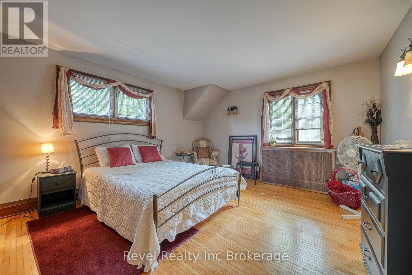 140 Vansittart Avenue, Woodstock, Ontario  N4S 6E6 - Photo 26 - X12366489