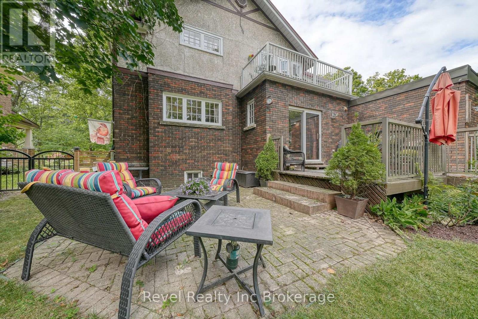 140 Vansittart Avenue, Woodstock, Ontario  N4S 6E6 - Photo 44 - X12366489
