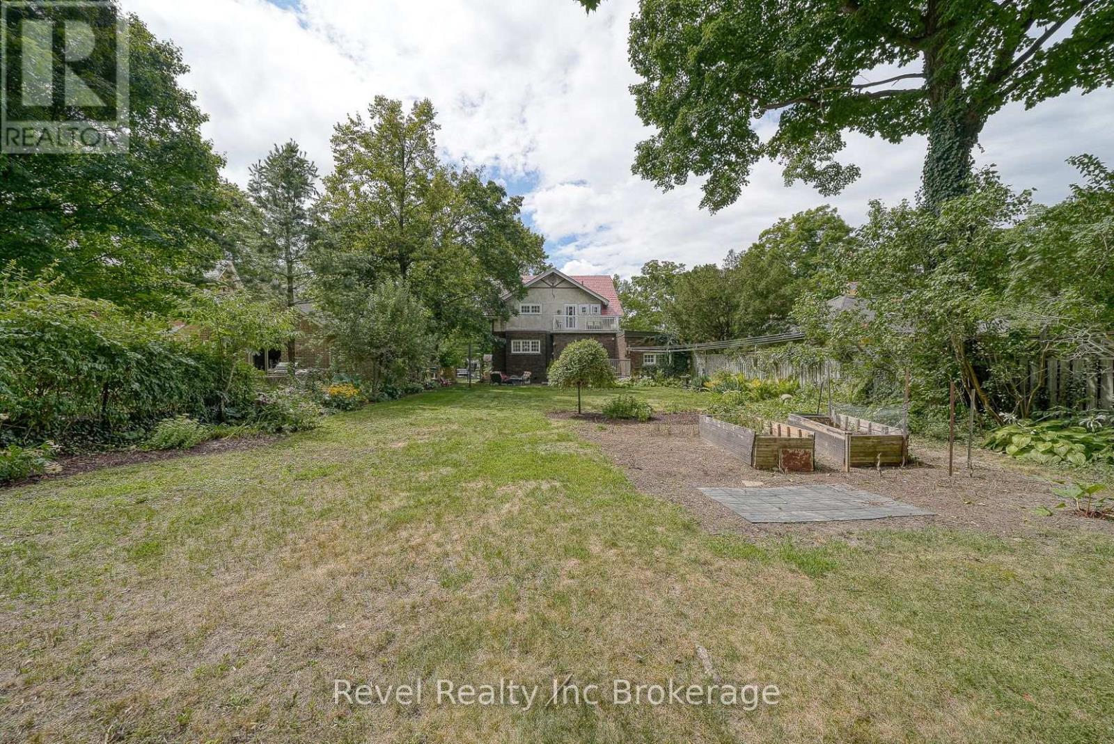 140 Vansittart Avenue, Woodstock, Ontario  N4S 6E6 - Photo 48 - X12366489