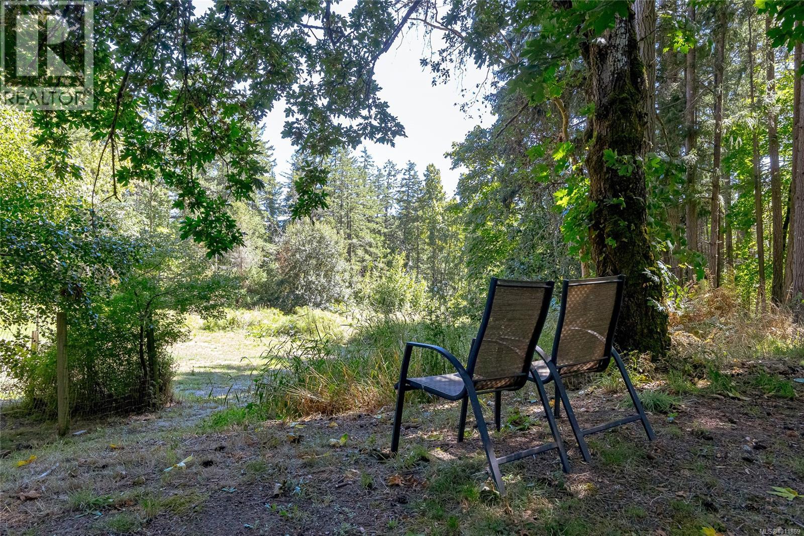 4664-4670 Spring Rd, Saanich, British Columbia  V9E 2B5 - Photo 16 - 1011869