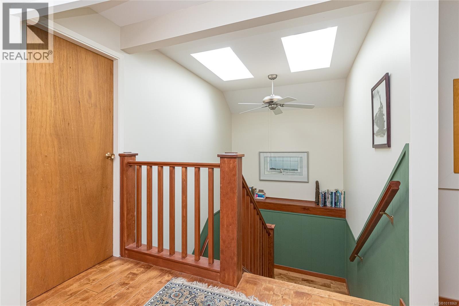 4664-4670 Spring Rd, Saanich, British Columbia  V9E 2B5 - Photo 36 - 1011869