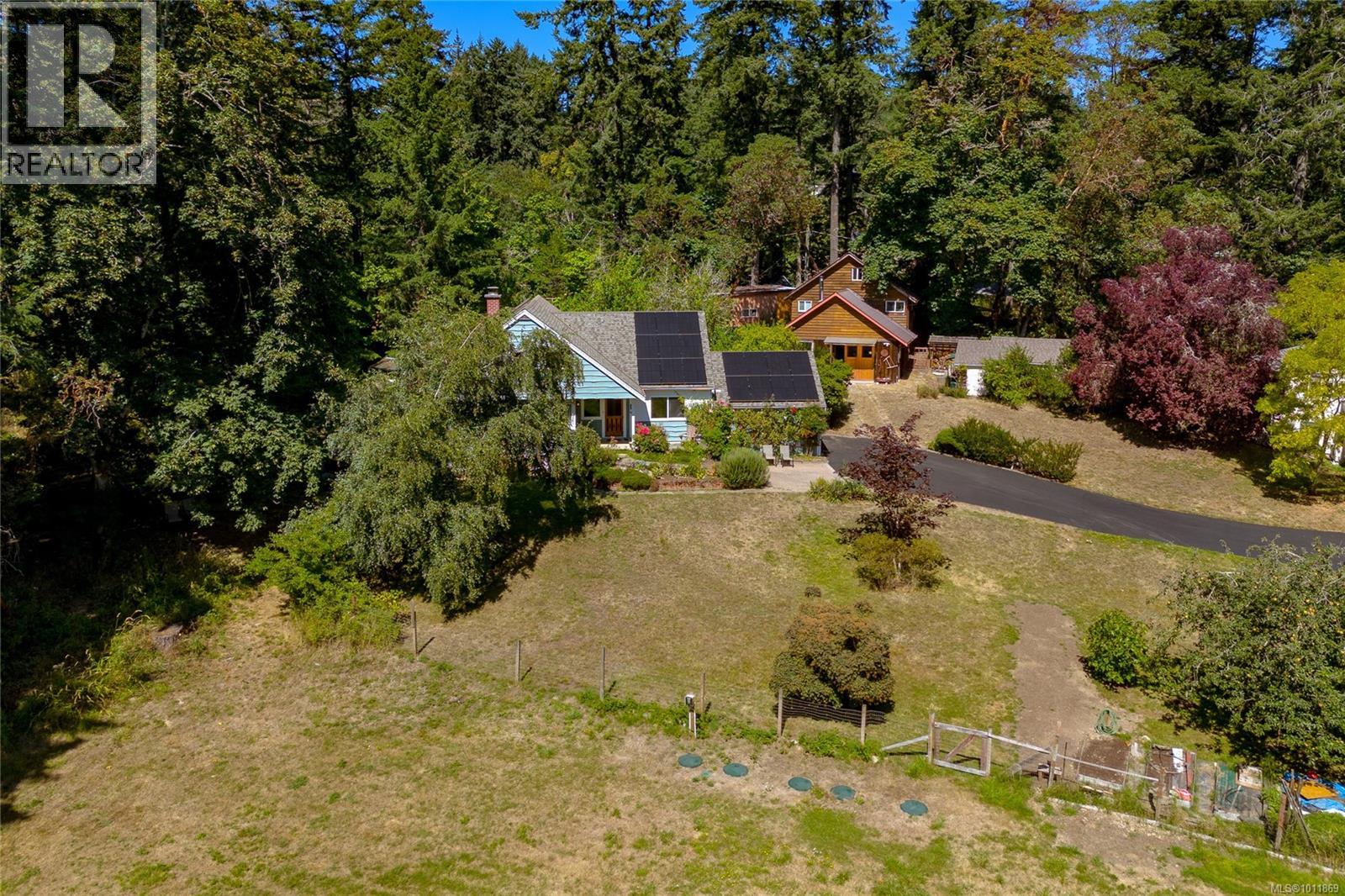 4664-4670 Spring Rd, Saanich, British Columbia  V9E 2B5 - Photo 4 - 1011869