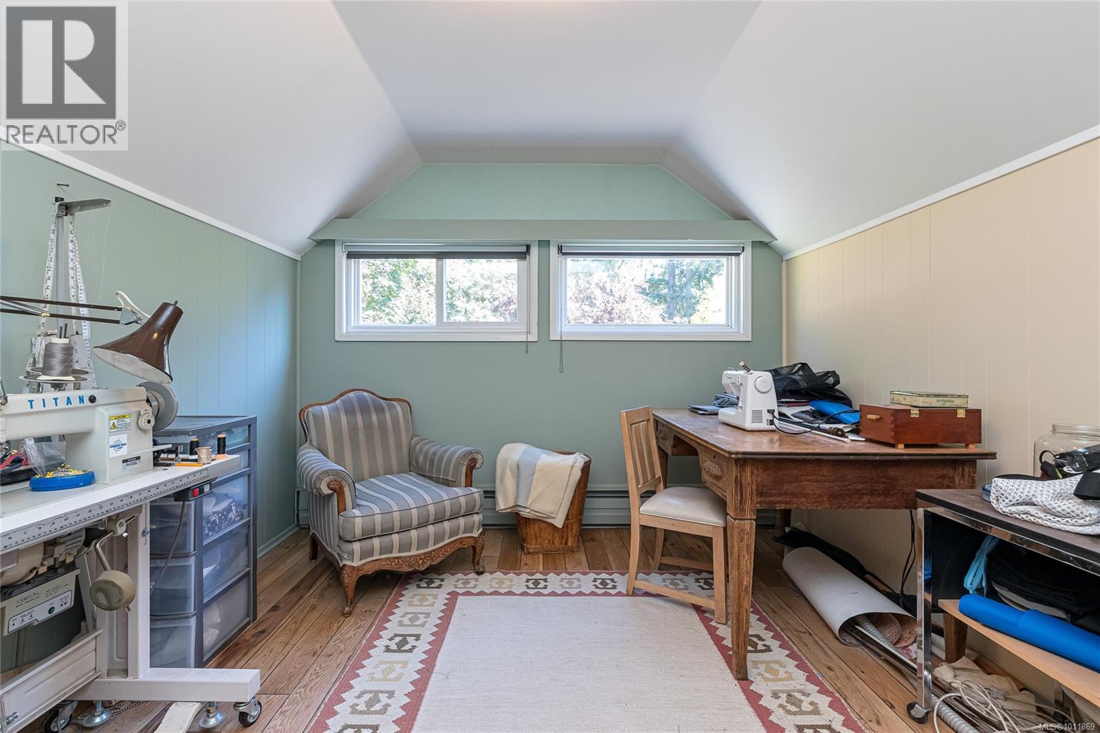 4664-4670 Spring Rd, Saanich, British Columbia  V9E 2B5 - Photo 32 - 1011869