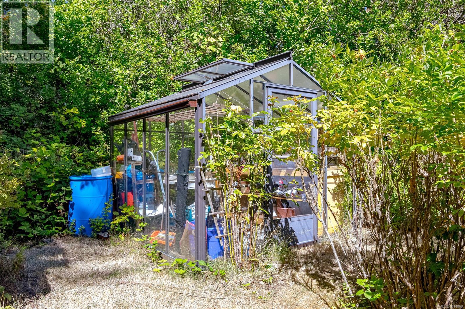 4664-4670 Spring Rd, Saanich, British Columbia  V9E 2B5 - Photo 43 - 1011869