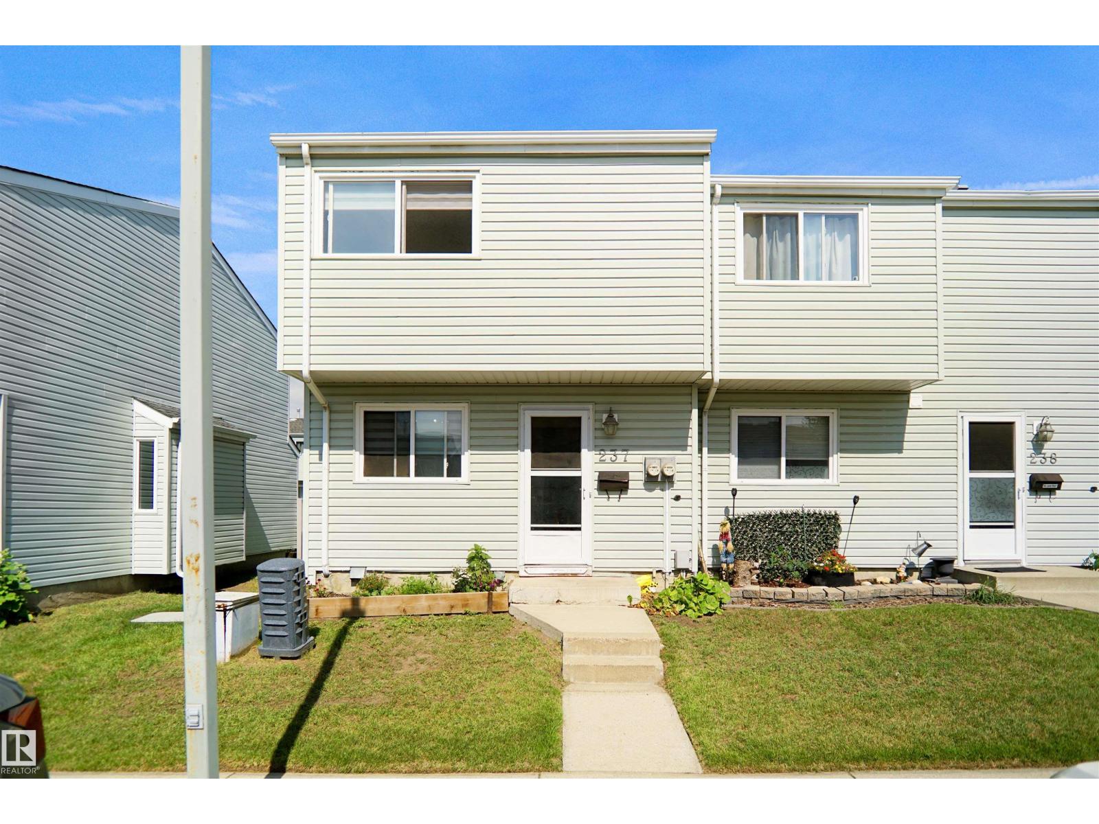 237 Dickinsfield Co Nw, Edmonton, Alberta  T5E 5V8 - Photo 1 - E4454844