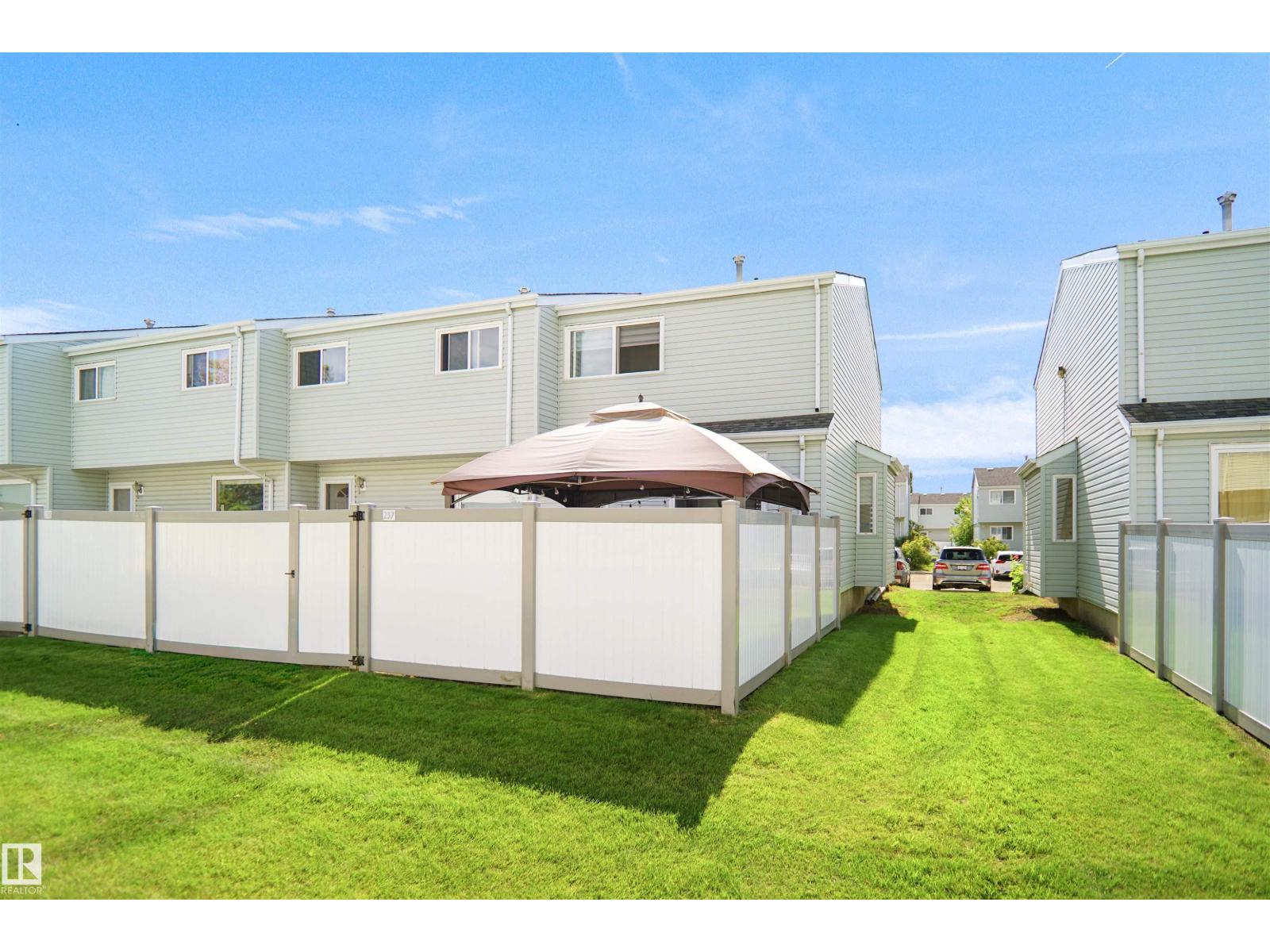 237 Dickinsfield Co Nw, Edmonton, Alberta  T5E 5V8 - Photo 3 - E4454844