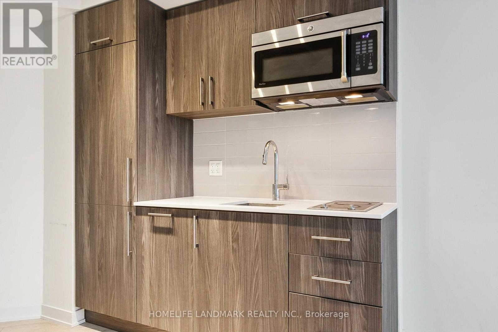 301w - 27 Bathurst Street, Toronto (Waterfront Communities), Ontario  M5V 0R1 - Photo 13 - C12366457