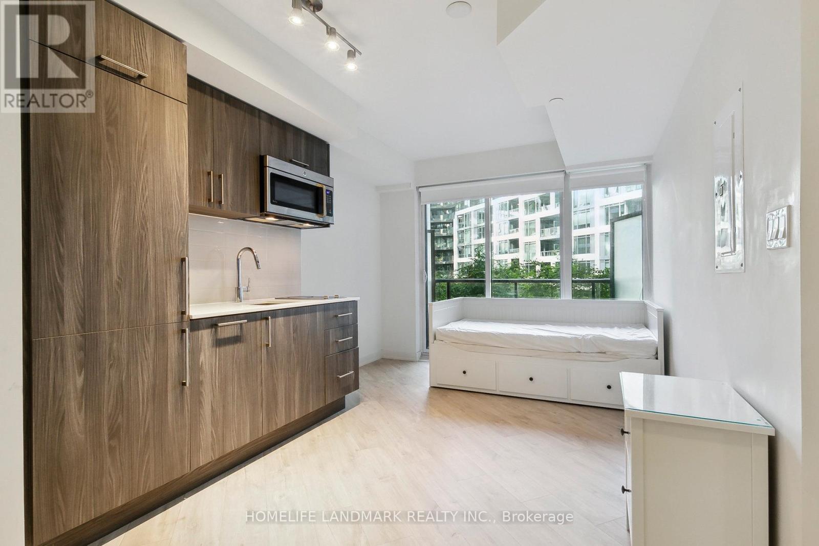 301w - 27 Bathurst Street, Toronto (Waterfront Communities), Ontario  M5V 0R1 - Photo 4 - C12366457