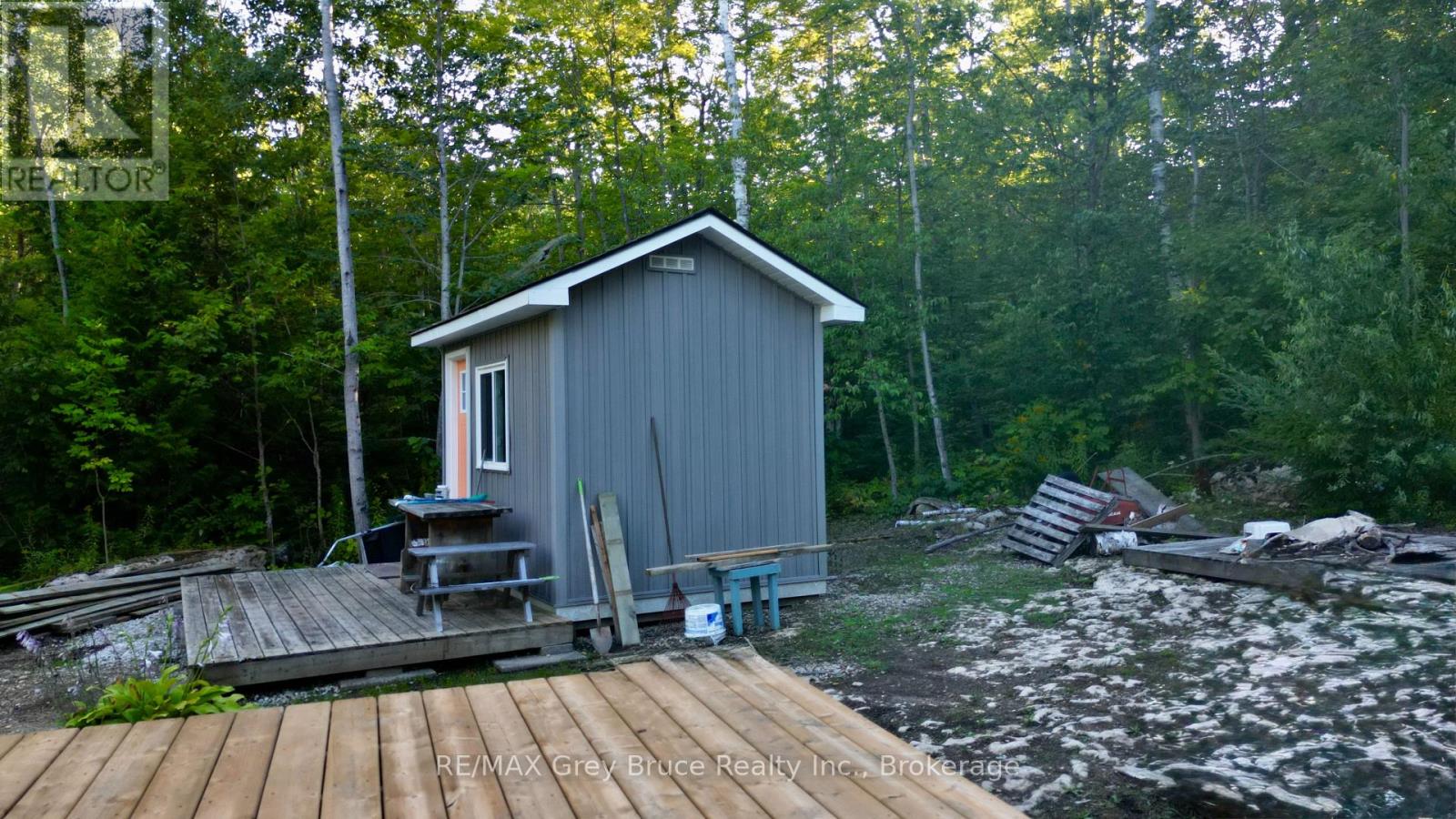 279 Barney's Boulevard, Northern Bruce Peninsula, Ontario  N0H 1Z0 - Photo 11 - X12363788