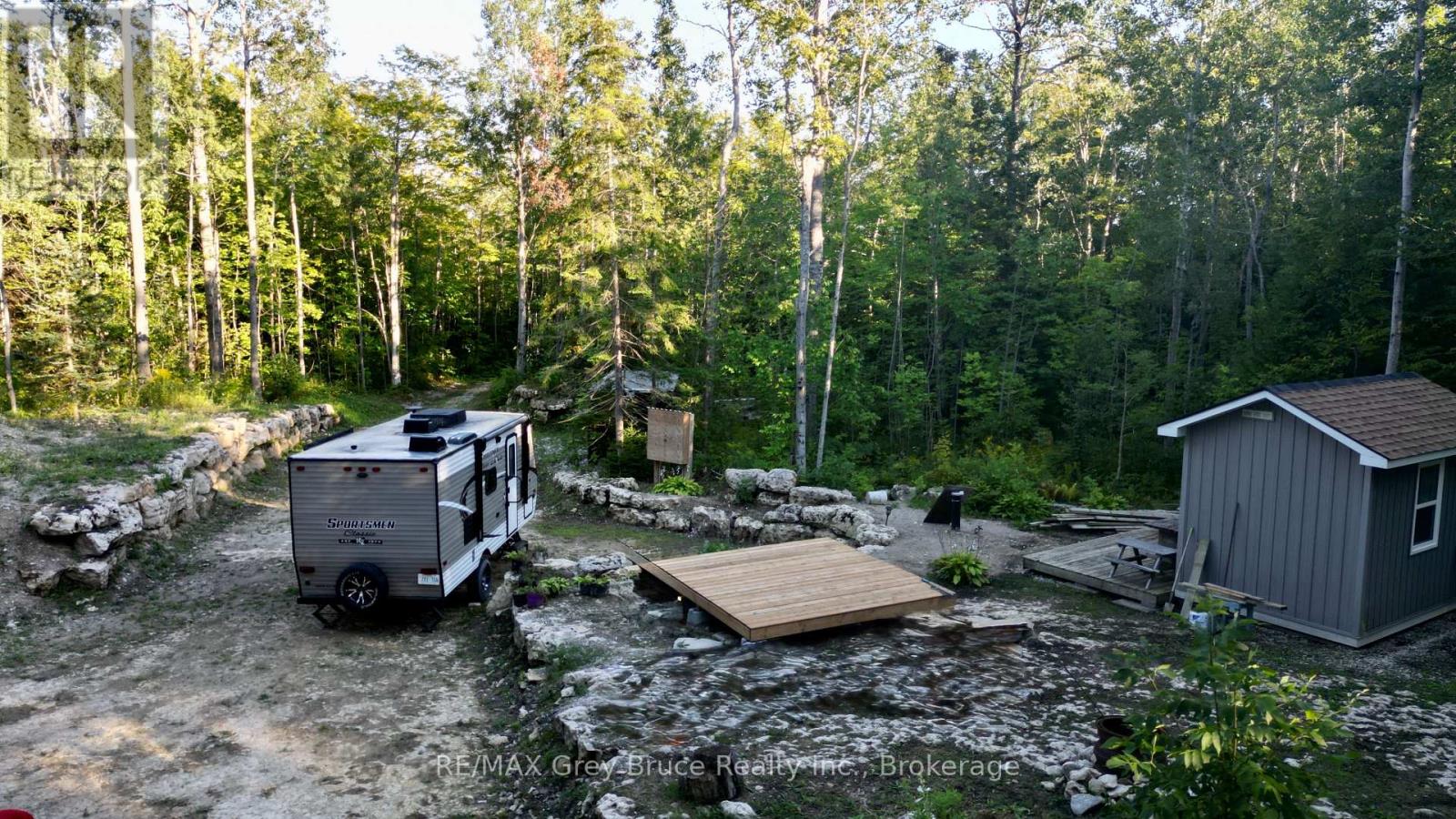 279 Barney's Boulevard, Northern Bruce Peninsula, Ontario  N0H 1Z0 - Photo 19 - X12363788