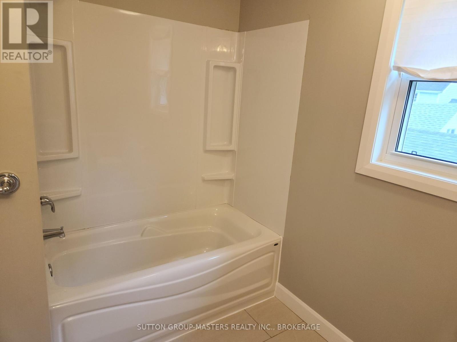 68 Hickory Street, Gananoque, Ontario  K7G 2P5 - Photo 22 - X12366604