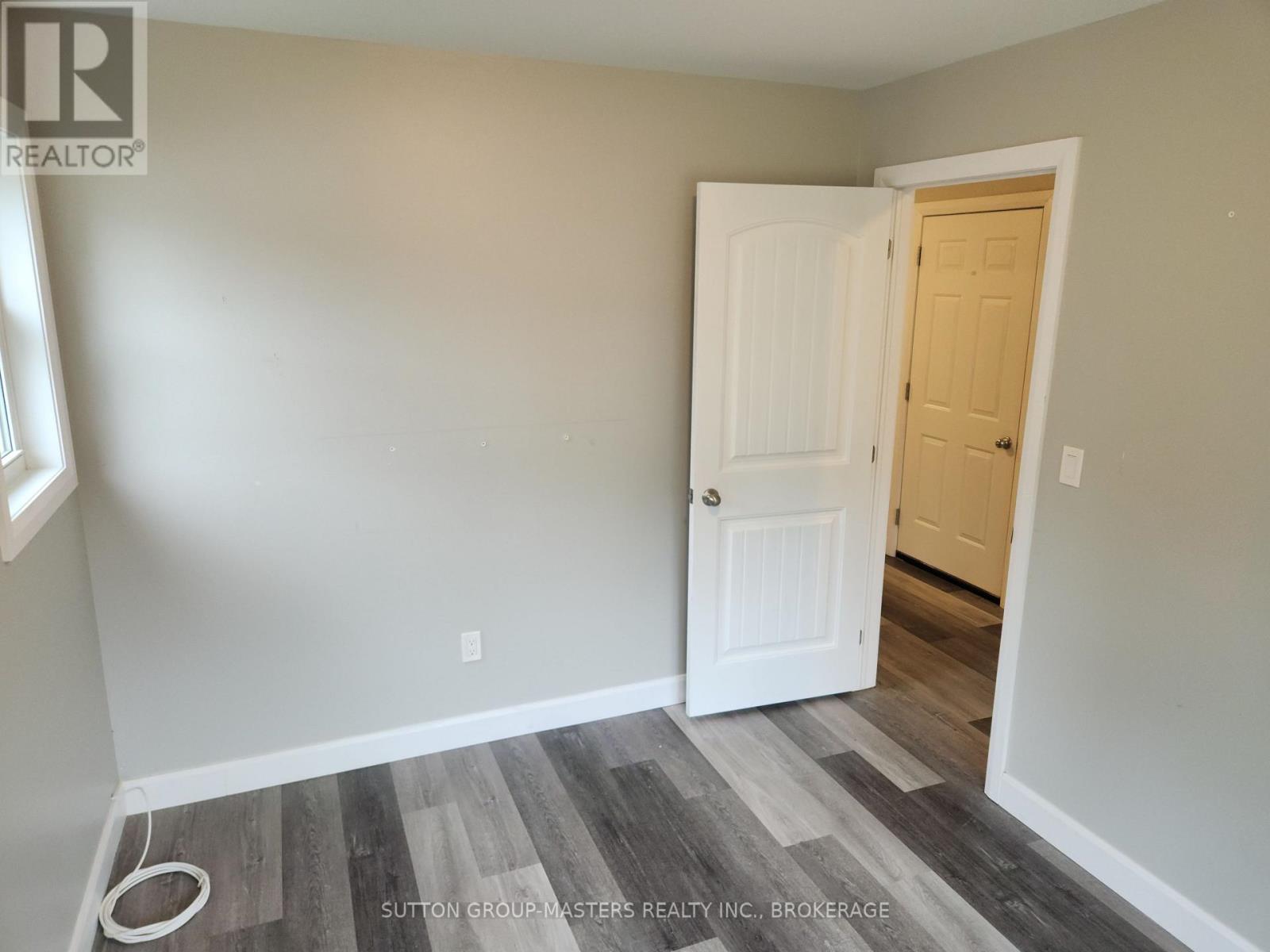 68 Hickory Street, Gananoque, Ontario  K7G 2P5 - Photo 6 - X12366604