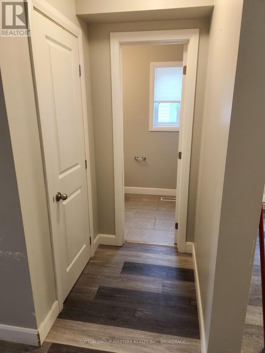 68 Hickory Street, Gananoque, Ontario  K7G 2P5 - Photo 7 - X12366604