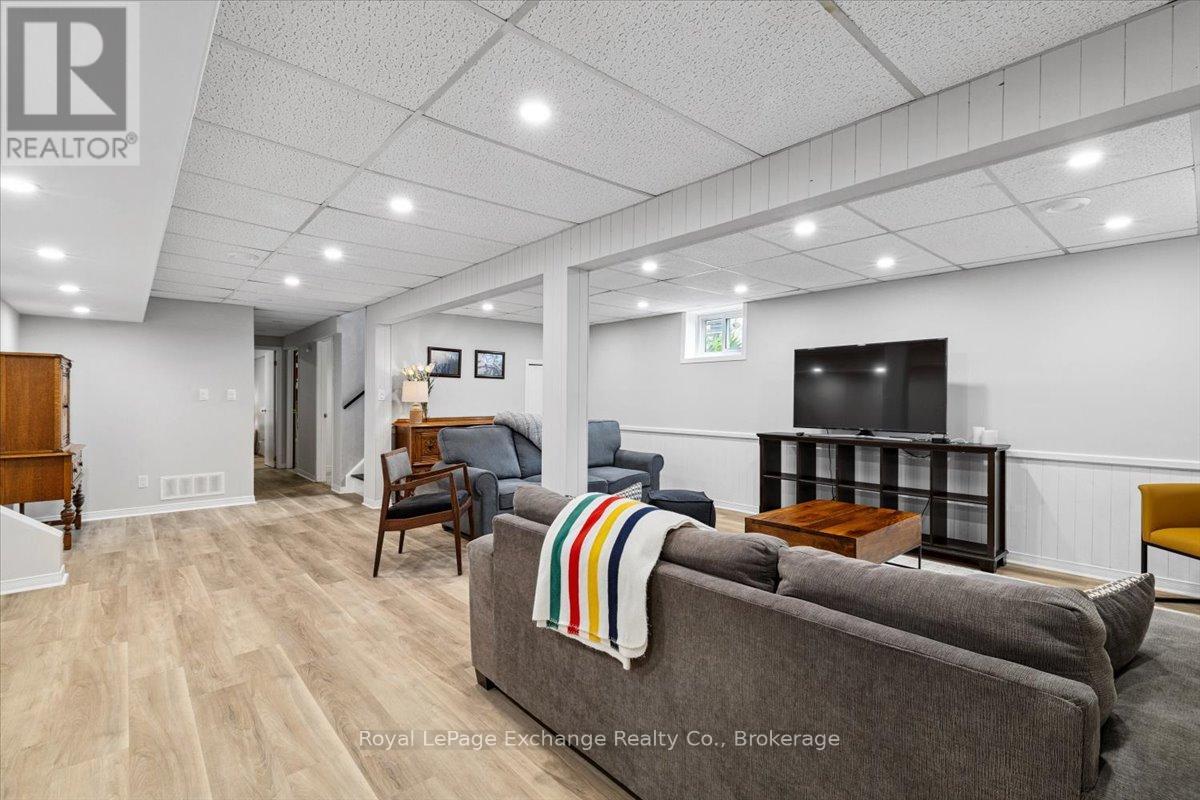 283 Bricker Street, Saugeen Shores, Ontario  N0H 2C1 - Photo 19 - X12366567