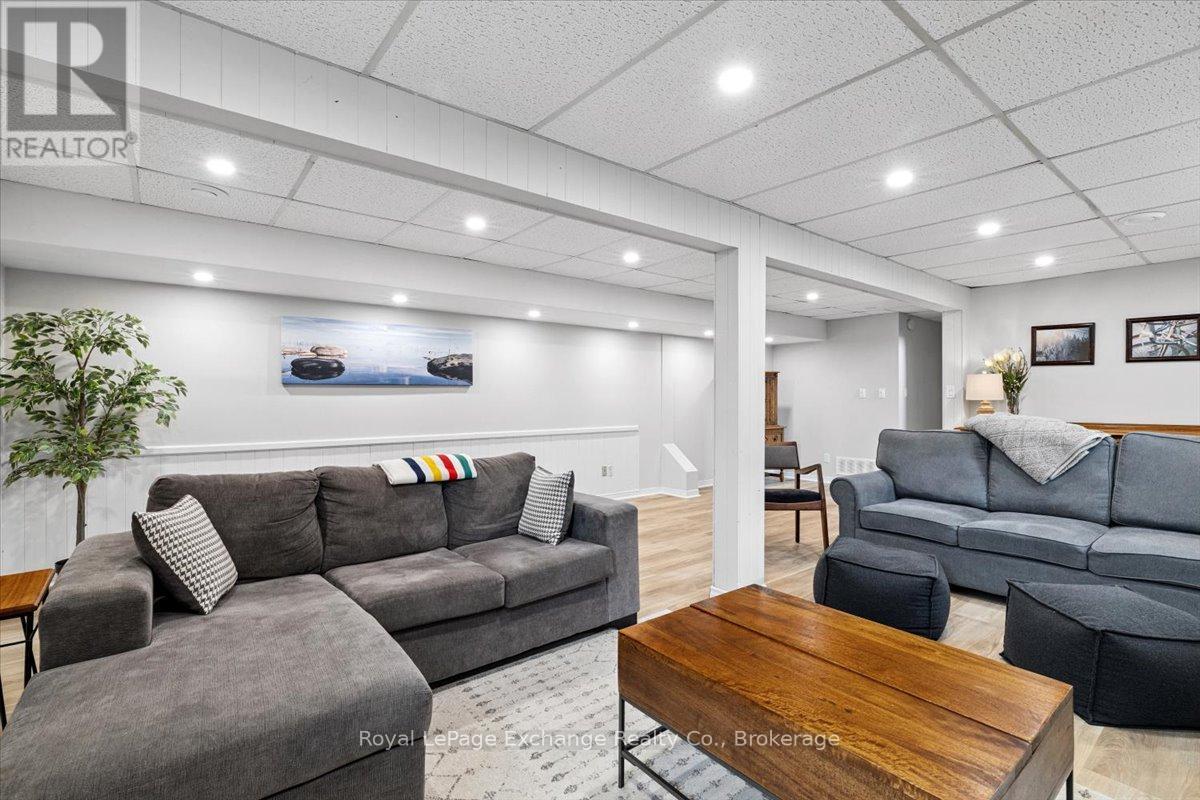 283 Bricker Street, Saugeen Shores, Ontario  N0H 2C1 - Photo 20 - X12366567