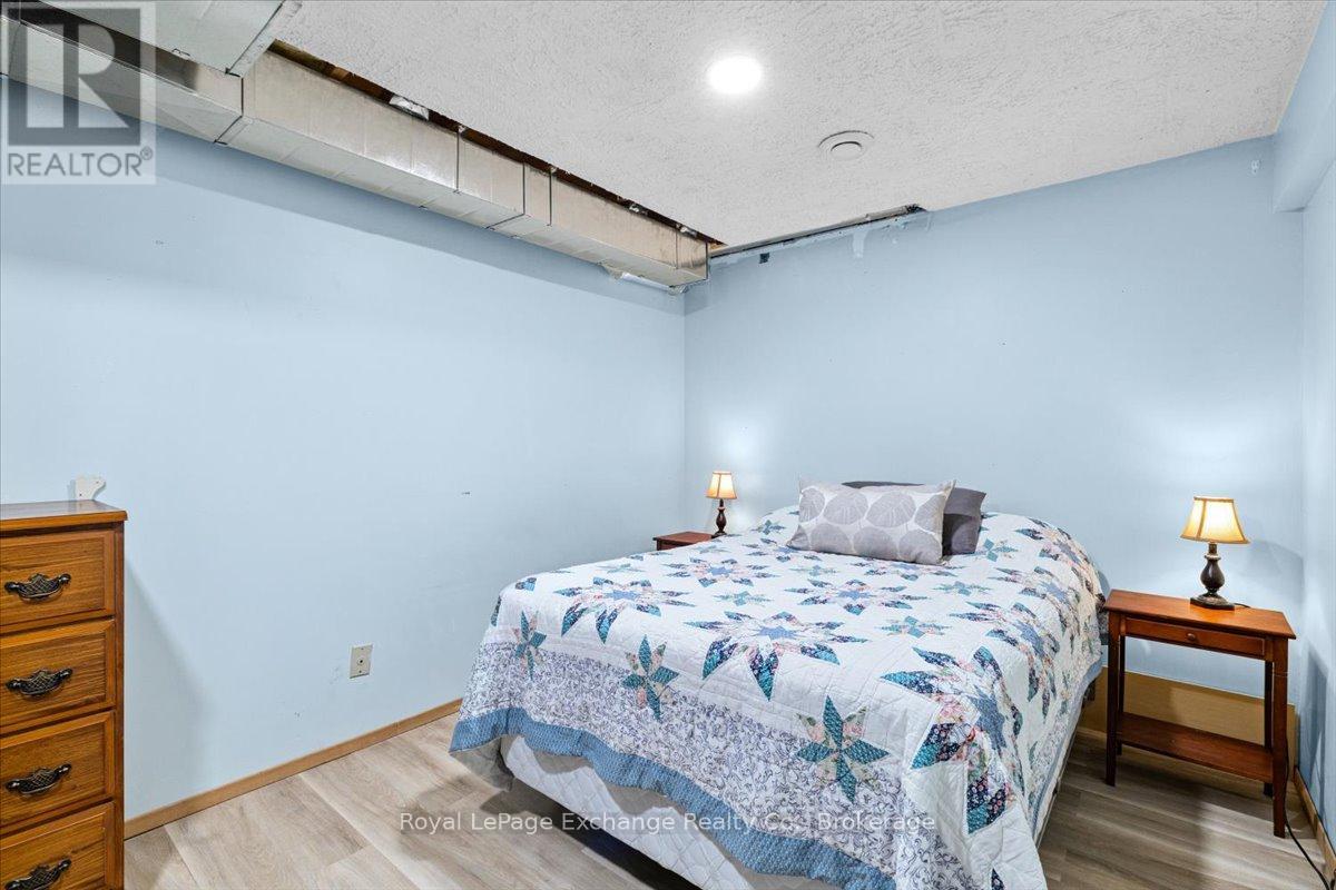 283 Bricker Street, Saugeen Shores, Ontario  N0H 2C1 - Photo 24 - X12366567