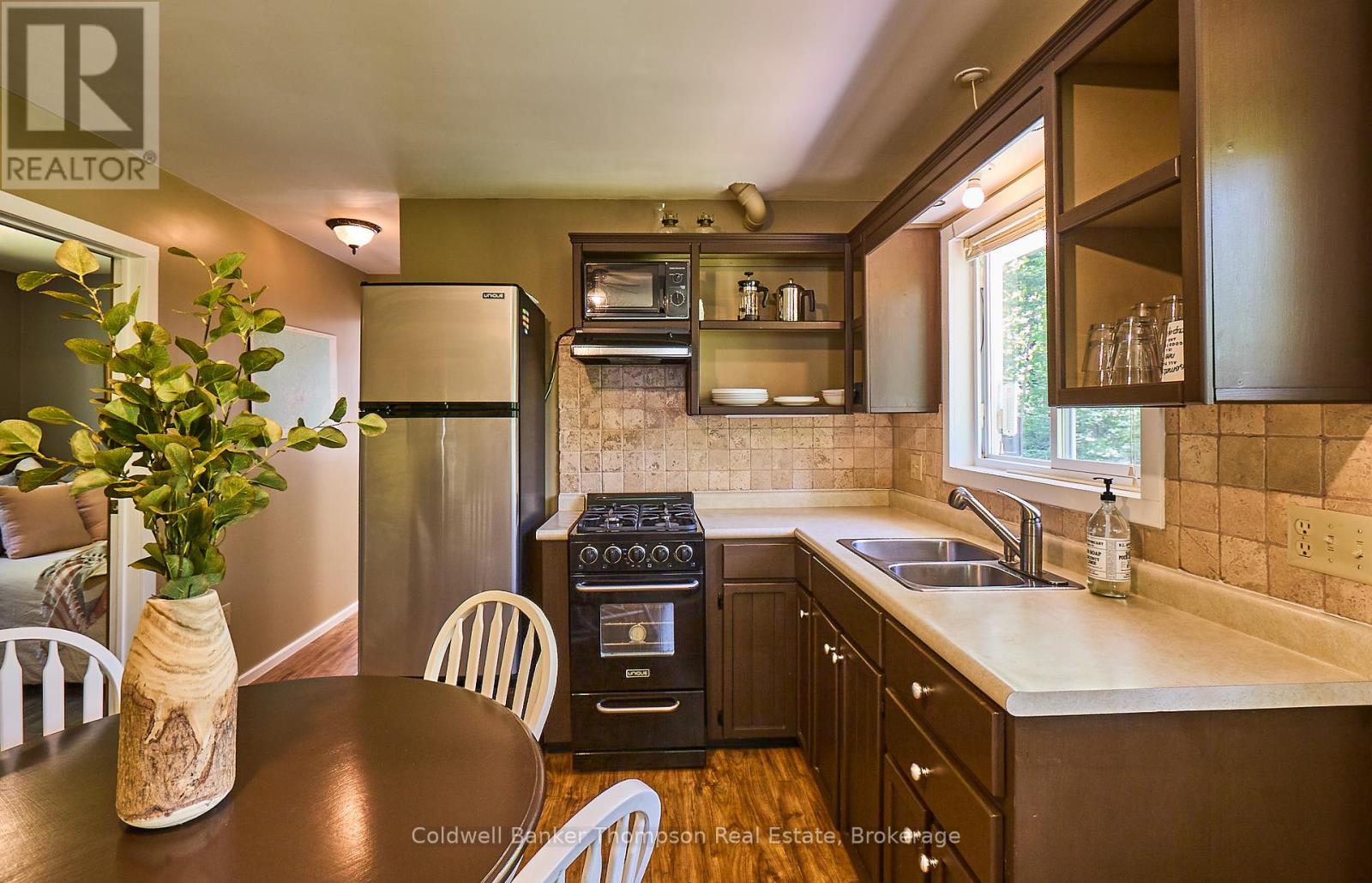 1022 Upper Walker Lake Road, Lake Of Bays, Ontario  P1H 2J6 - Photo 10 - X12366587