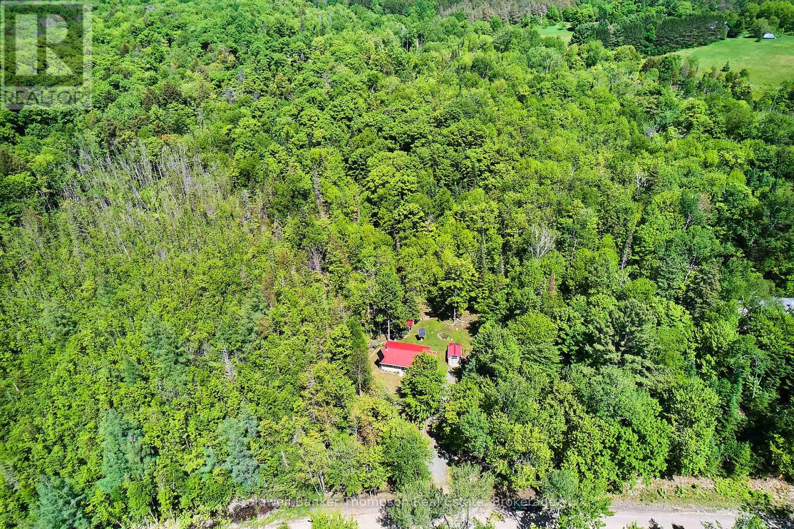 1022 Upper Walker Lake Road, Lake Of Bays, Ontario  P1H 2J6 - Photo 3 - X12366587