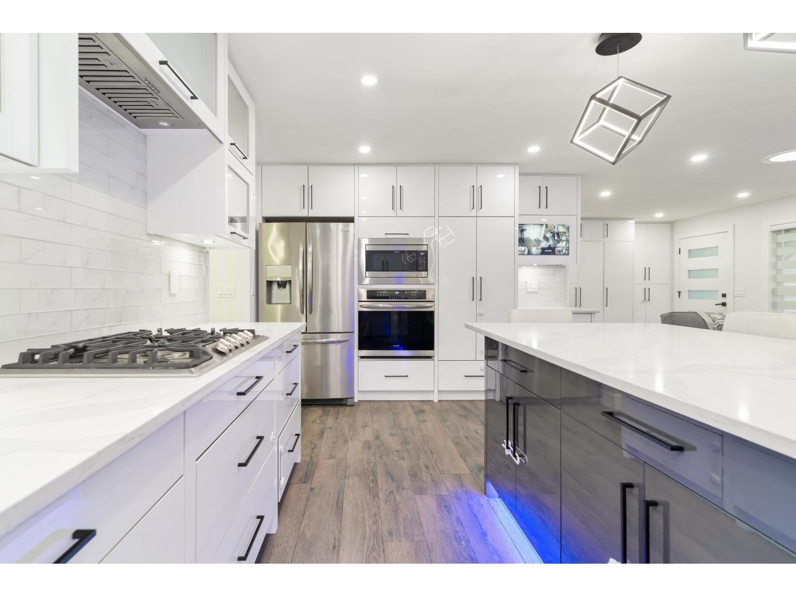 7794 141b Street, Surrey, British Columbia  V3W 6J7 - Photo 3 - R3040385