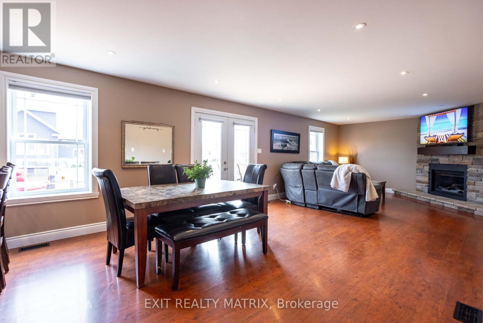 3427 Delaney Street, North Stormont, Ontario  K0C 1V0 - Photo 10 - X12366534