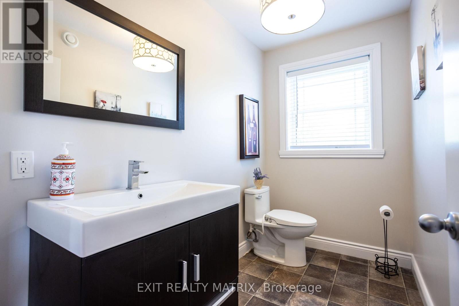 3427 Delaney Street, North Stormont, Ontario  K0C 1V0 - Photo 14 - X12366534
