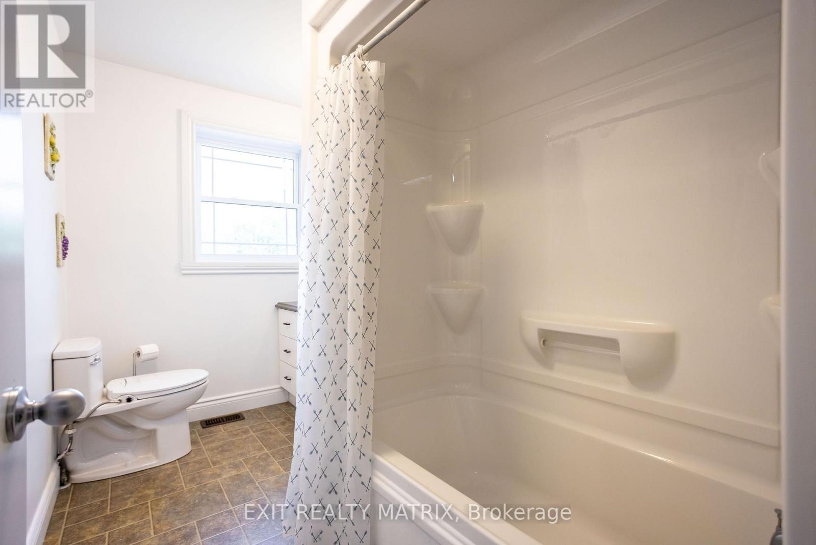3427 Delaney Street, North Stormont, Ontario  K0C 1V0 - Photo 23 - X12366534