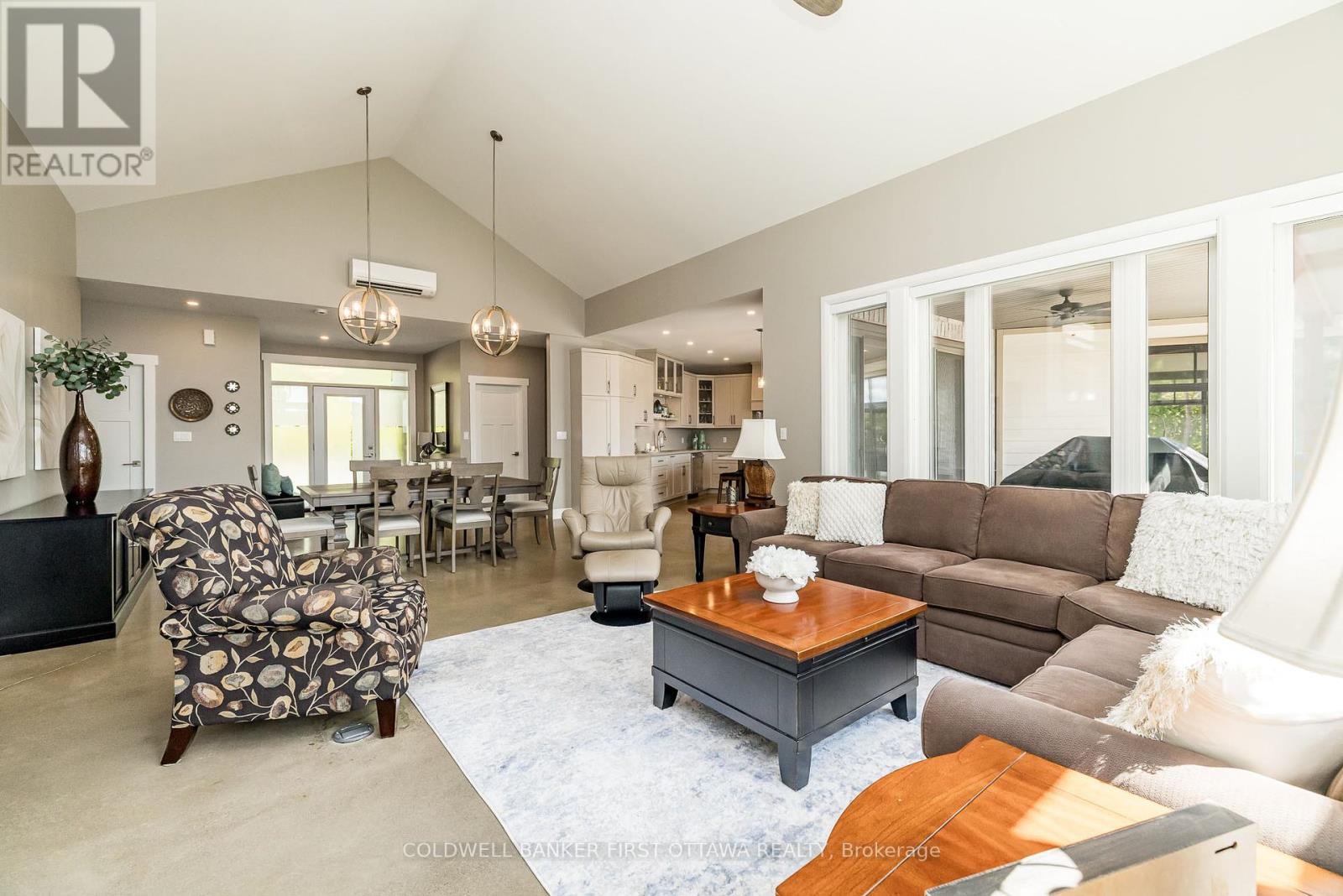 36 Cub Scout Crescent, Greater Madawaska, Ontario  K0J 1H0 - Photo 15 - X12366540