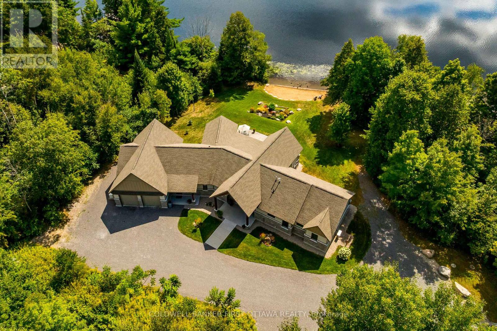 36 Cub Scout Crescent, Greater Madawaska, Ontario  K0J 1H0 - Photo 4 - X12366540