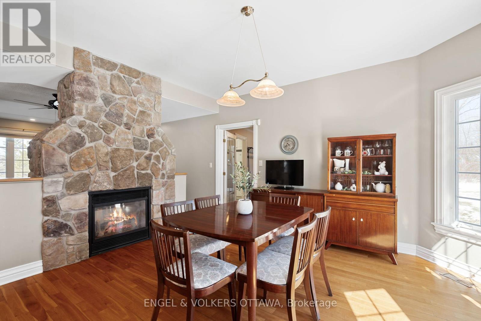 7341 Bank Street, Ottawa, Ontario  K0A 2P0 - Photo 10 - X12366579