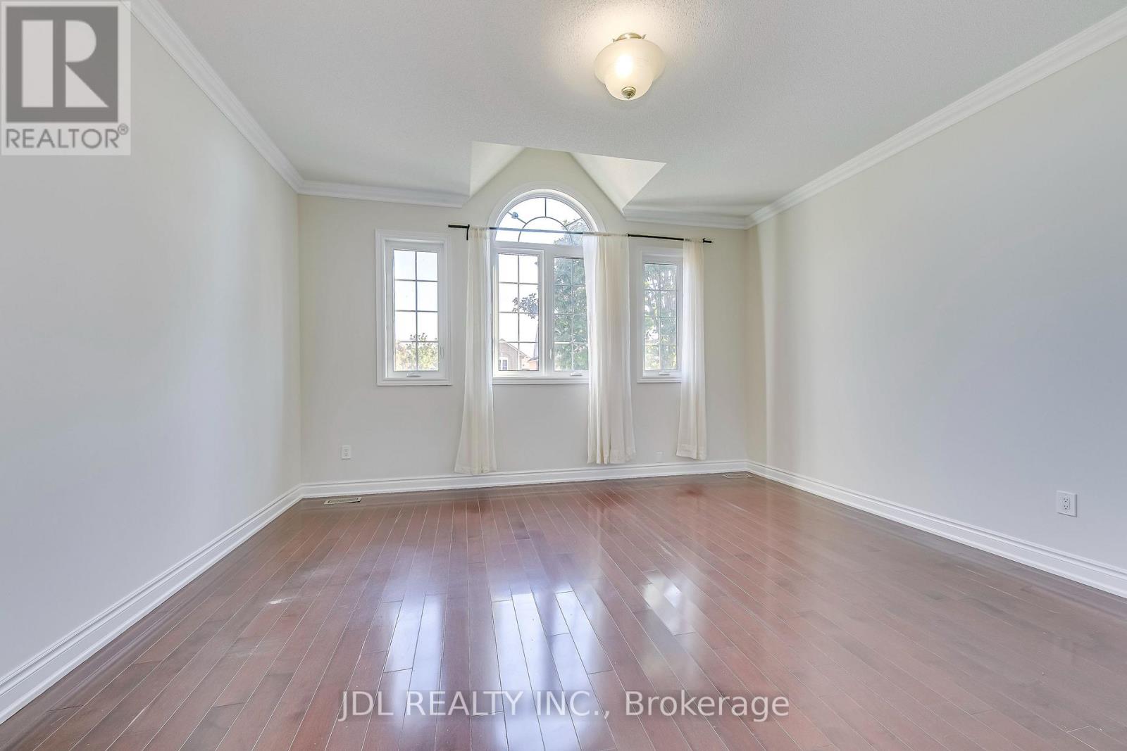2206 Glenfield Road, Oakville, Ontario  L6M 3S6 - Photo 28 - W12366434