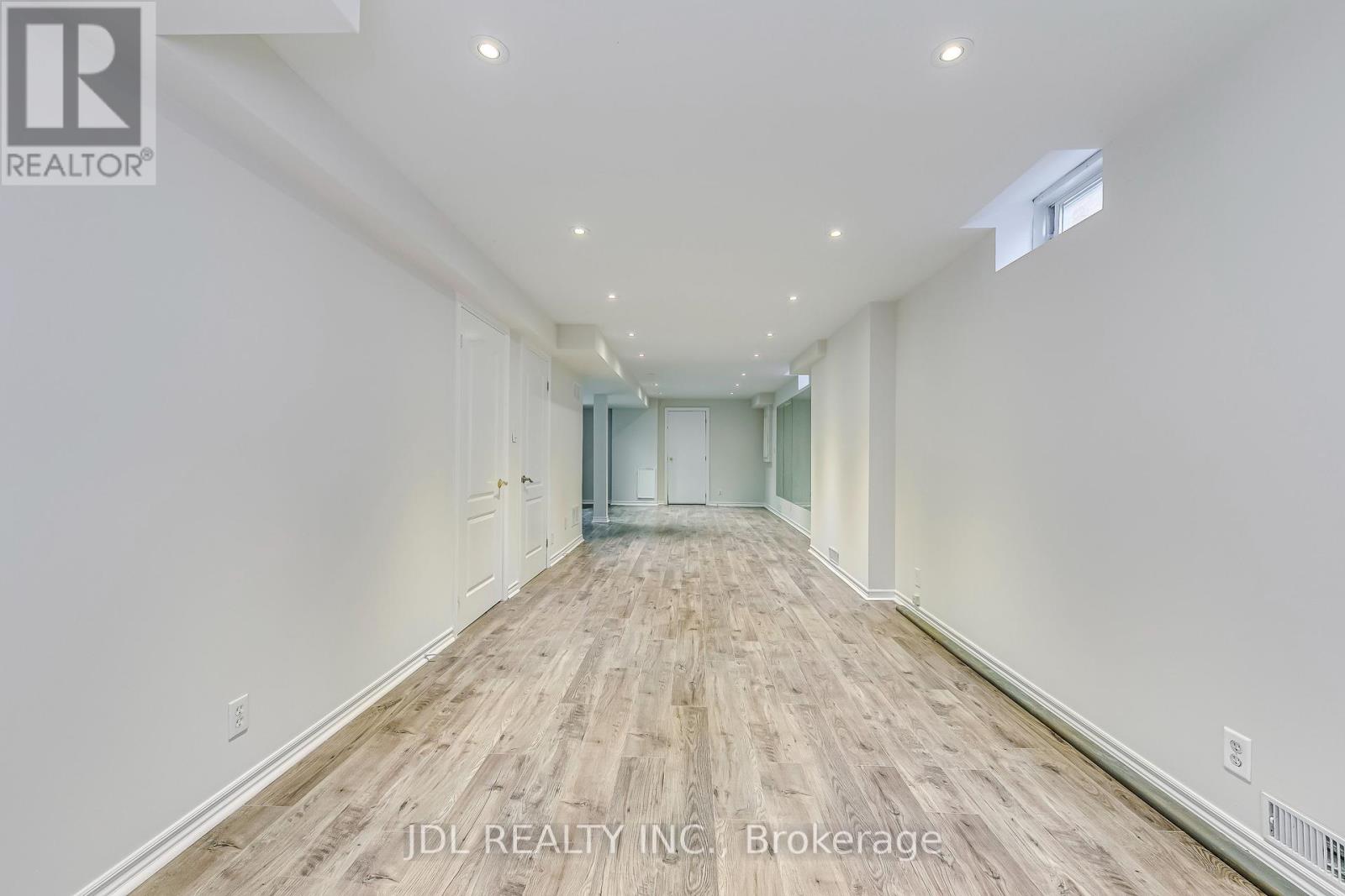 2206 Glenfield Road, Oakville, Ontario  L6M 3S6 - Photo 40 - W12366434
