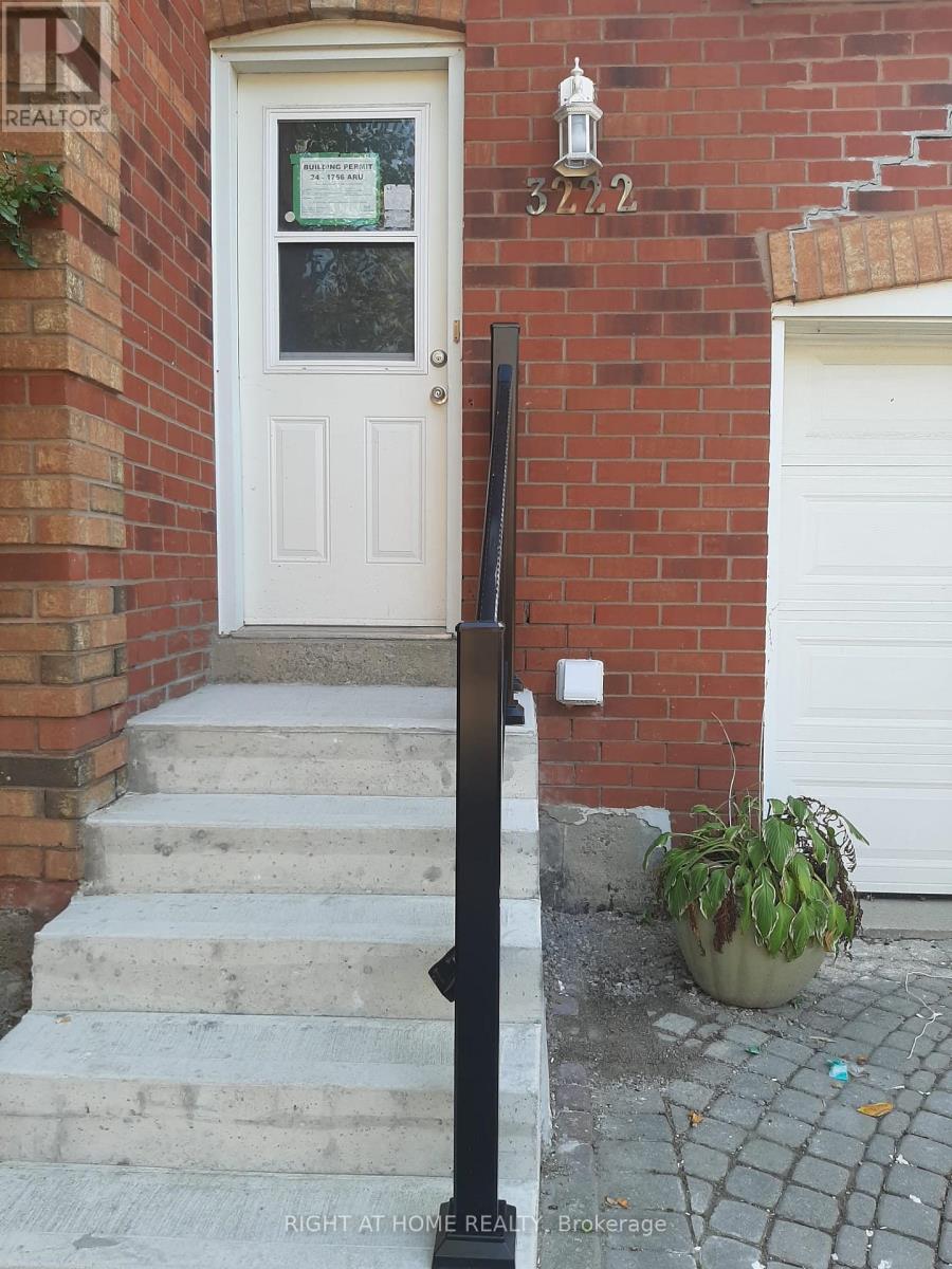 Studio 2 - 3222 Trelawny Circle, Mississauga, Ontario  L5N 5G5 - Photo 2 - W12366442