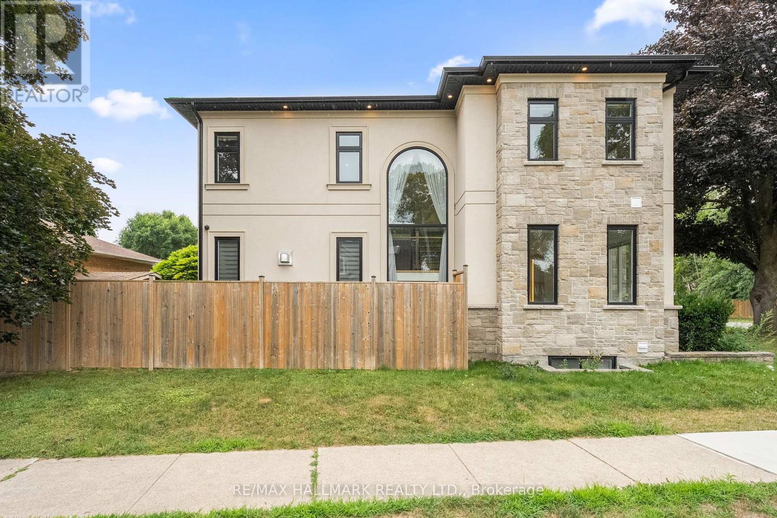 1164 Bridge Road, Oakville, Ontario  L6L 2C1 - Photo 31 - W12366465
