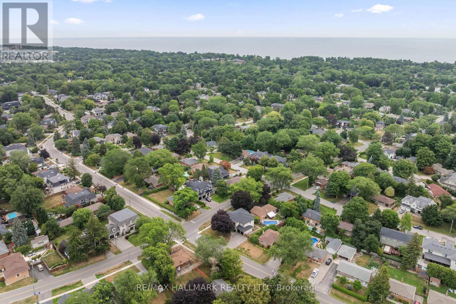 1164 Bridge Road, Oakville, Ontario  L6L 2C1 - Photo 38 - W12366465