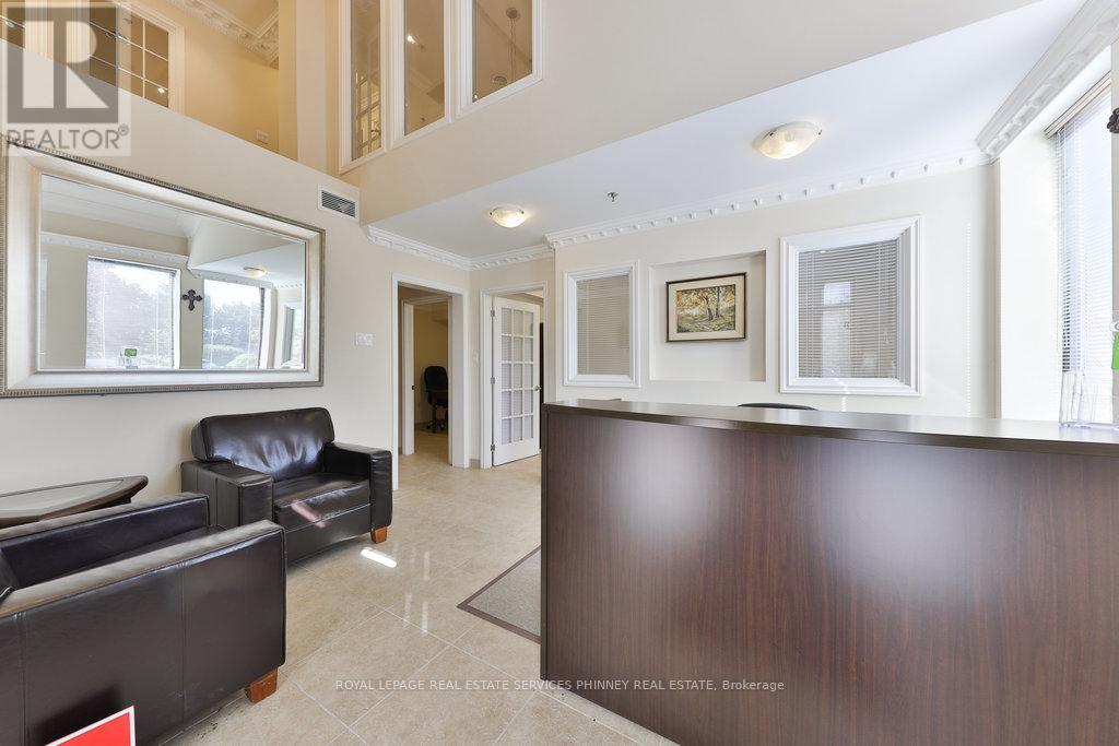 26 - 2861 Sherwood Heights Drive, Oakville, Ontario  L6J 7K1 - Photo 6 - W12366473