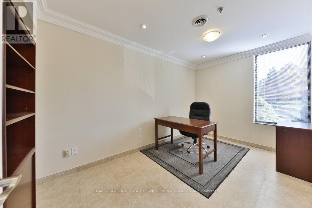 26 - 2861 Sherwood Heights Drive, Oakville, Ontario  L6J 7K1 - Photo 7 - W12366473