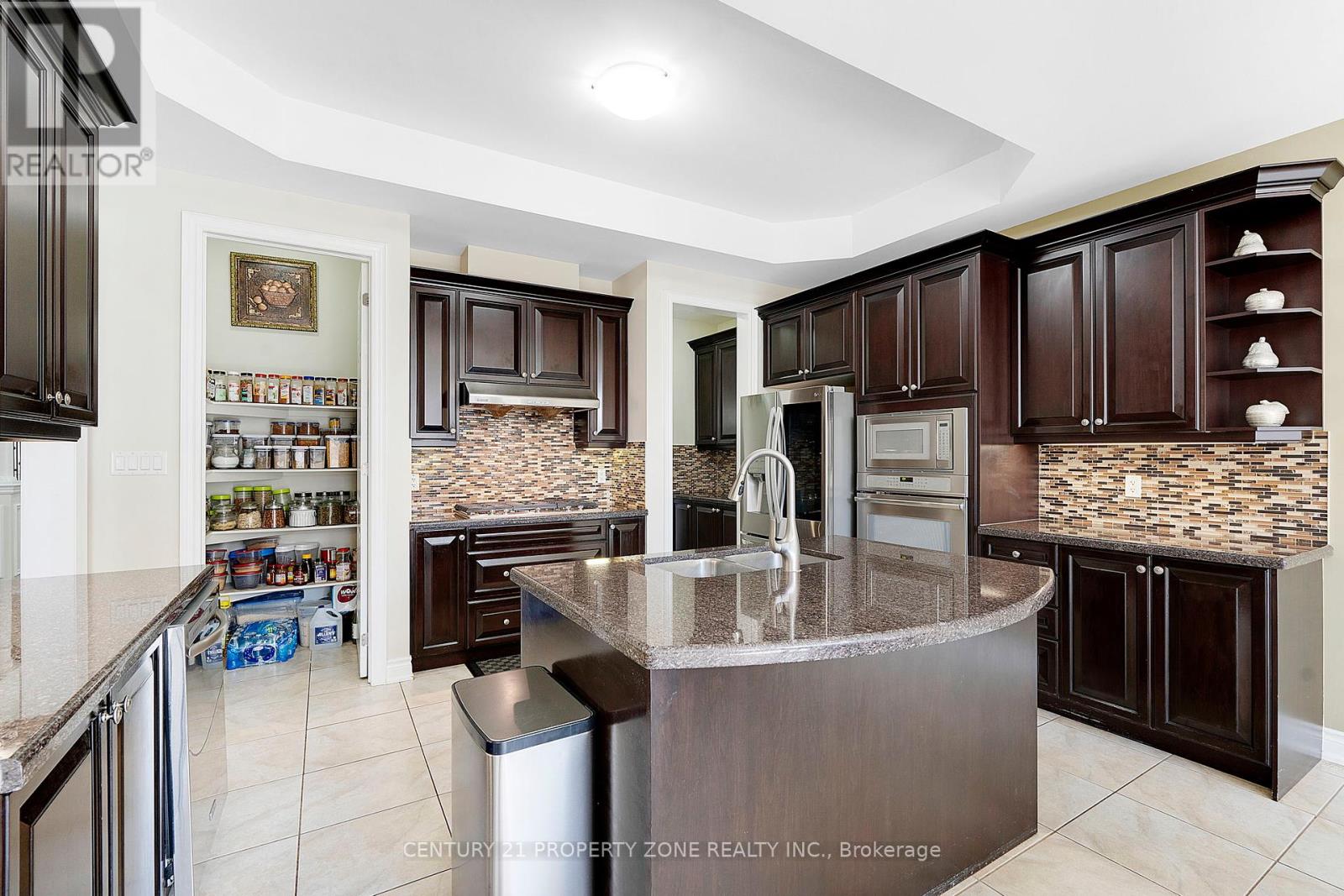 5198 Adobe Court, Mississauga, Ontario  L5M 8C3 - Photo 13 - W12366476