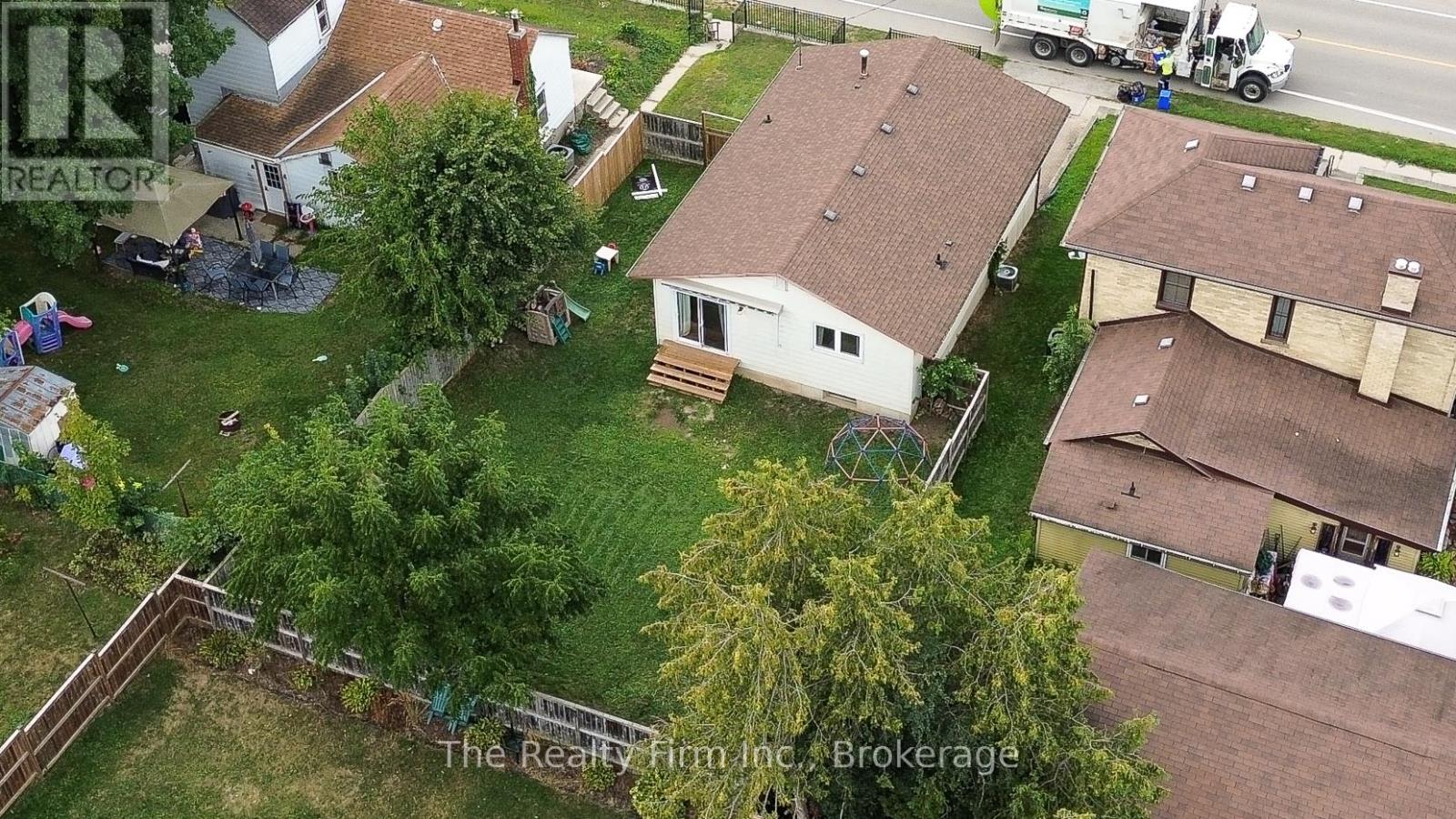 206 Charles Street E, Ingersoll, Ontario  N5C 1K4 - Photo 10 - X12366586
