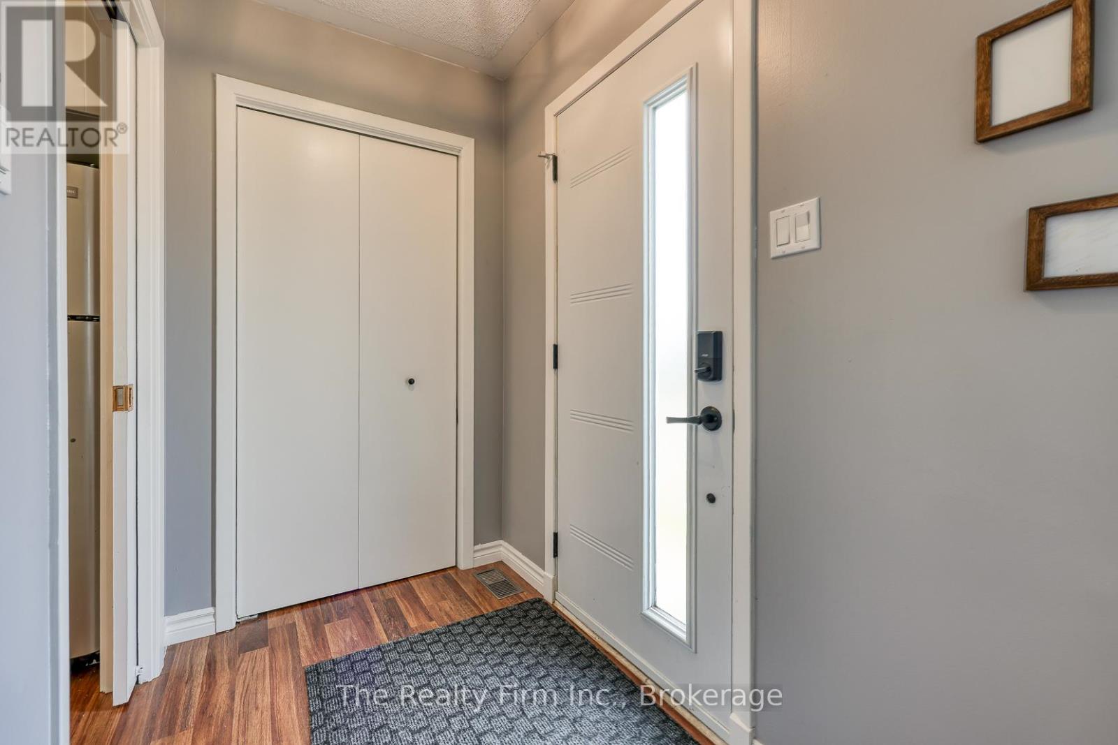 206 Charles Street E, Ingersoll, Ontario  N5C 1K4 - Photo 13 - X12366586