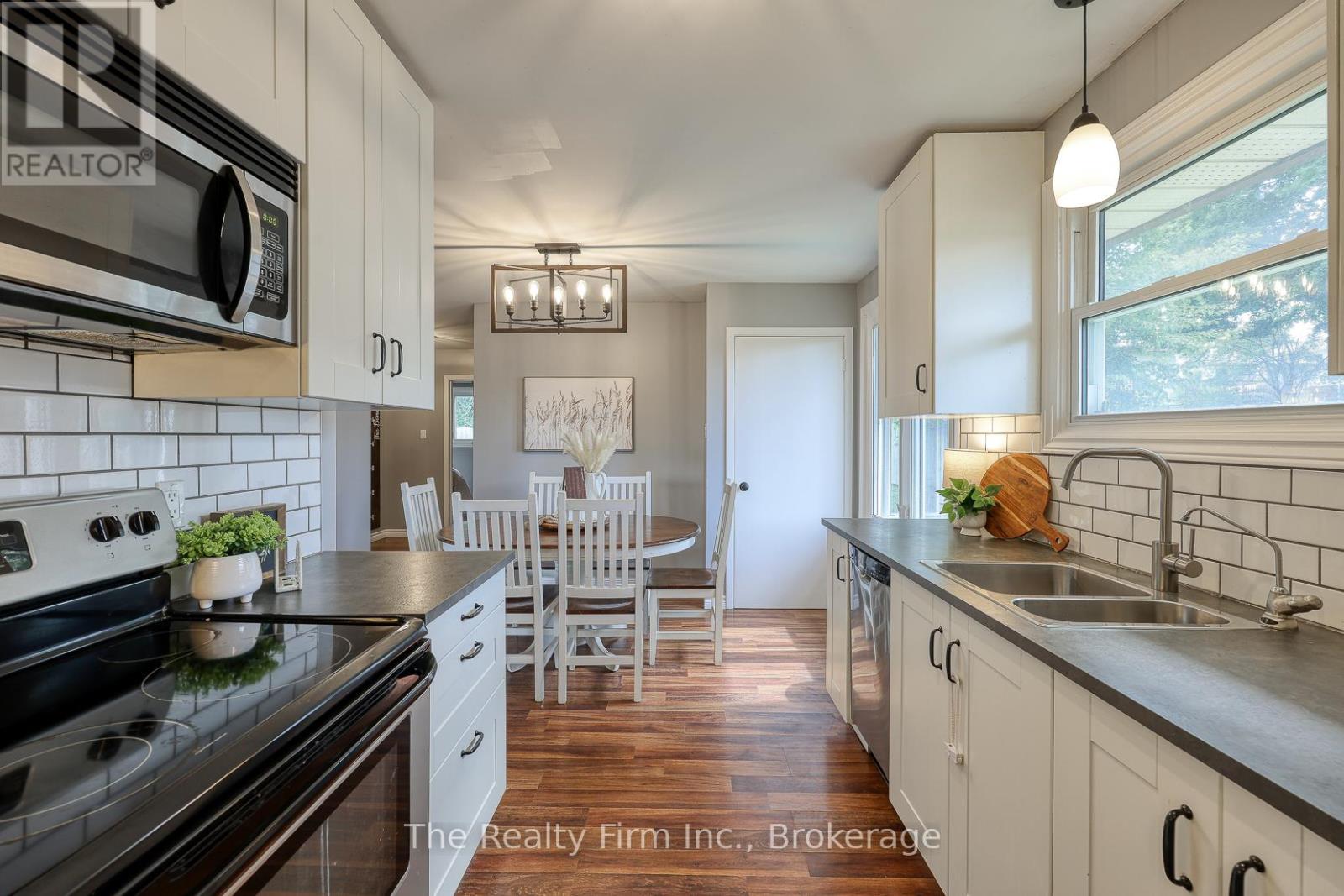 206 Charles Street E, Ingersoll, Ontario  N5C 1K4 - Photo 17 - X12366586
