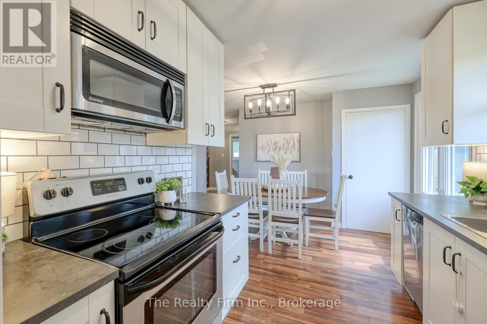 206 Charles Street E, Ingersoll, Ontario  N5C 1K4 - Photo 19 - X12366586