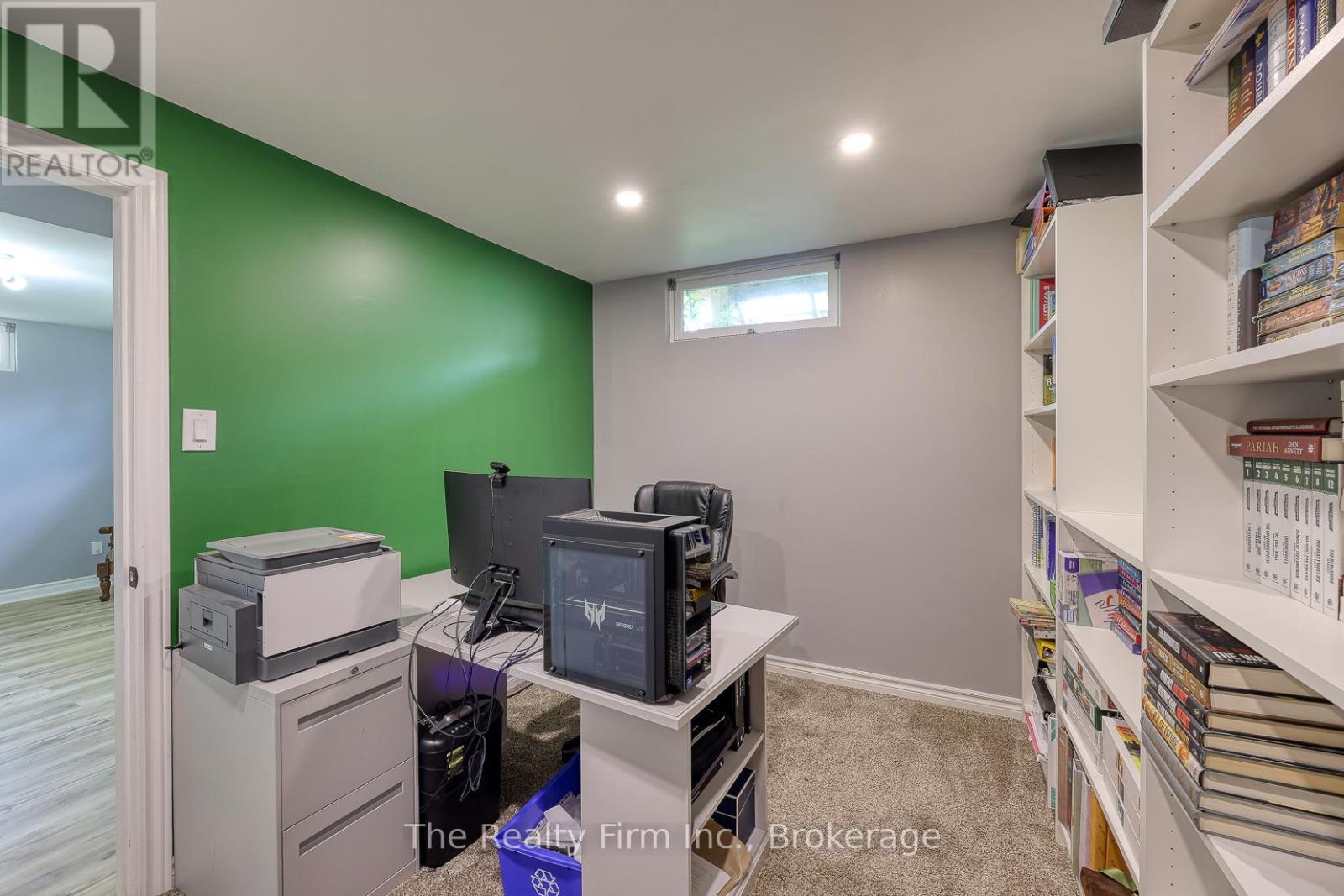 206 Charles Street E, Ingersoll, Ontario  N5C 1K4 - Photo 34 - X12366586